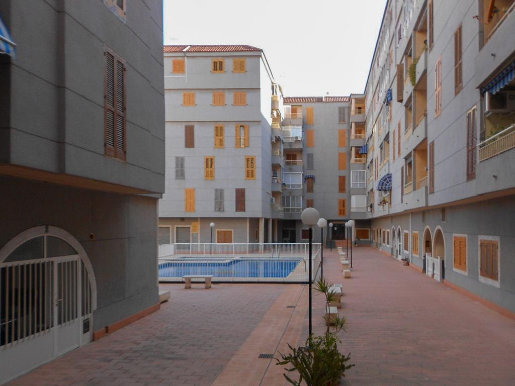Apartment Asequin Beach Torrevieja Oda fotoğraf